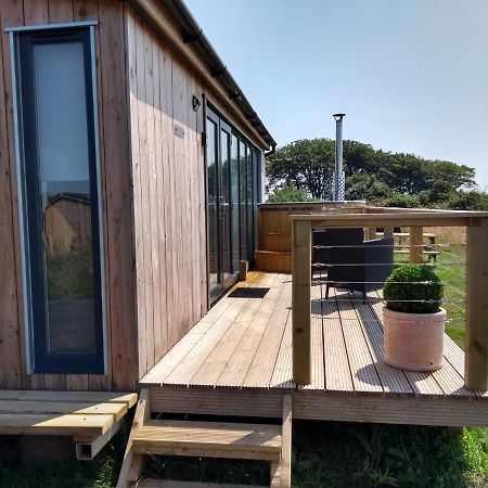 Cleeves Cabins Ailsa Luxury Lodge With Hot Tub Dalry  Kültér fotó