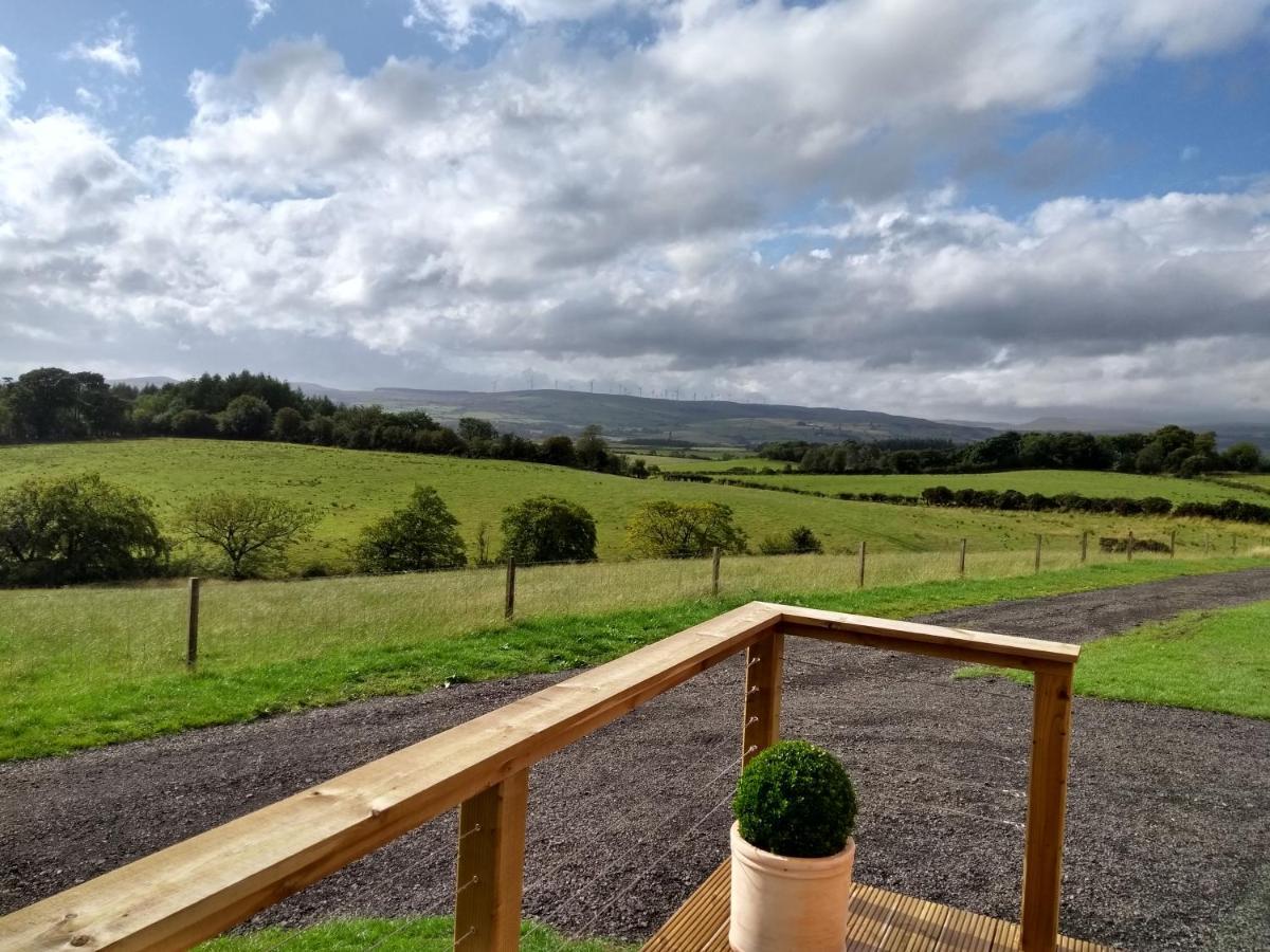 Cleeves Cabins Ailsa Luxury Lodge With Hot Tub Dalry  Kültér fotó